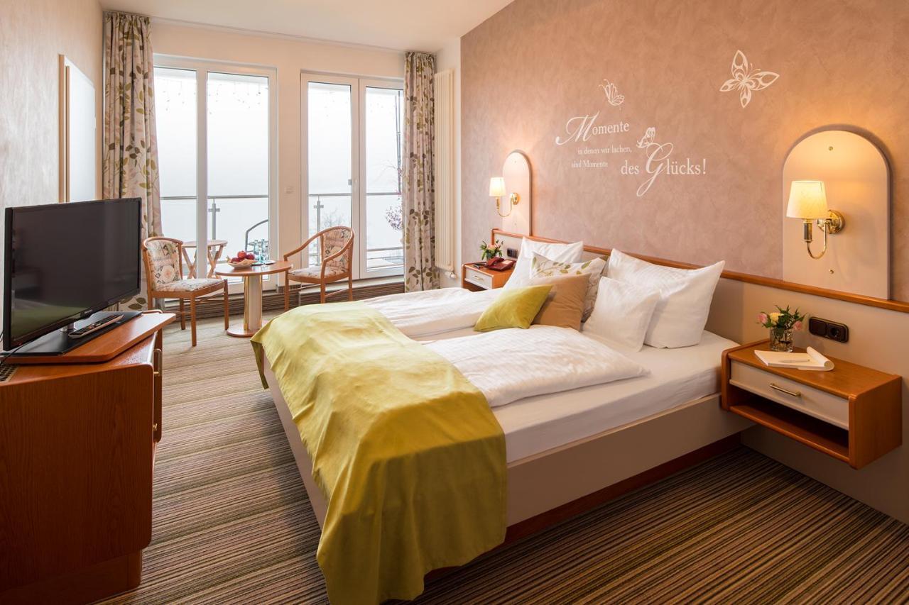 Plusnaturhotel Direkt Am Ederseeufer Waldhotel Wiesemann Und Ferienapartments 발트에크 외부 사진