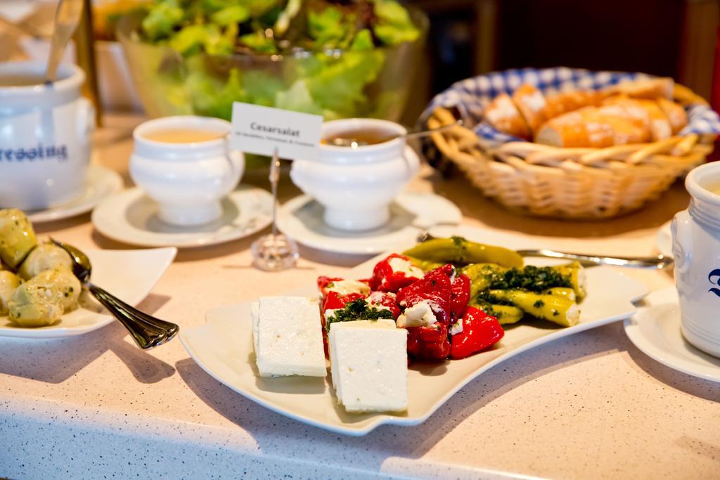 Plusnaturhotel Direkt Am Ederseeufer Waldhotel Wiesemann Und Ferienapartments 발트에크 외부 사진